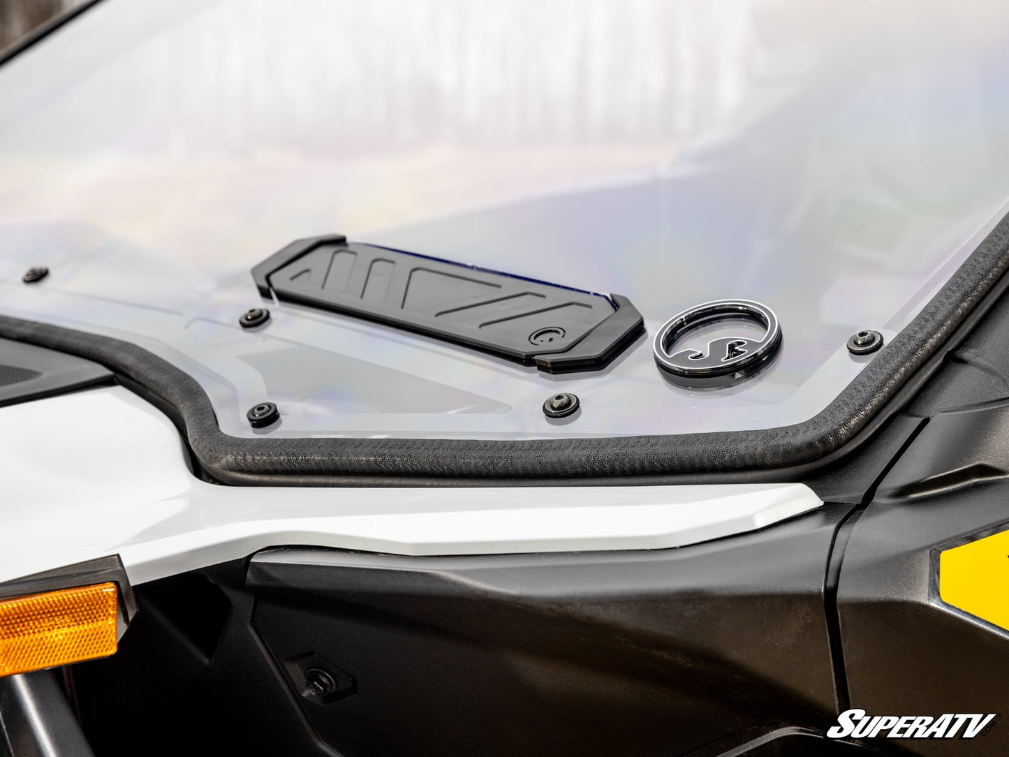 Can-Am Maverick R Scratch-Resistant Vented Full Windshield